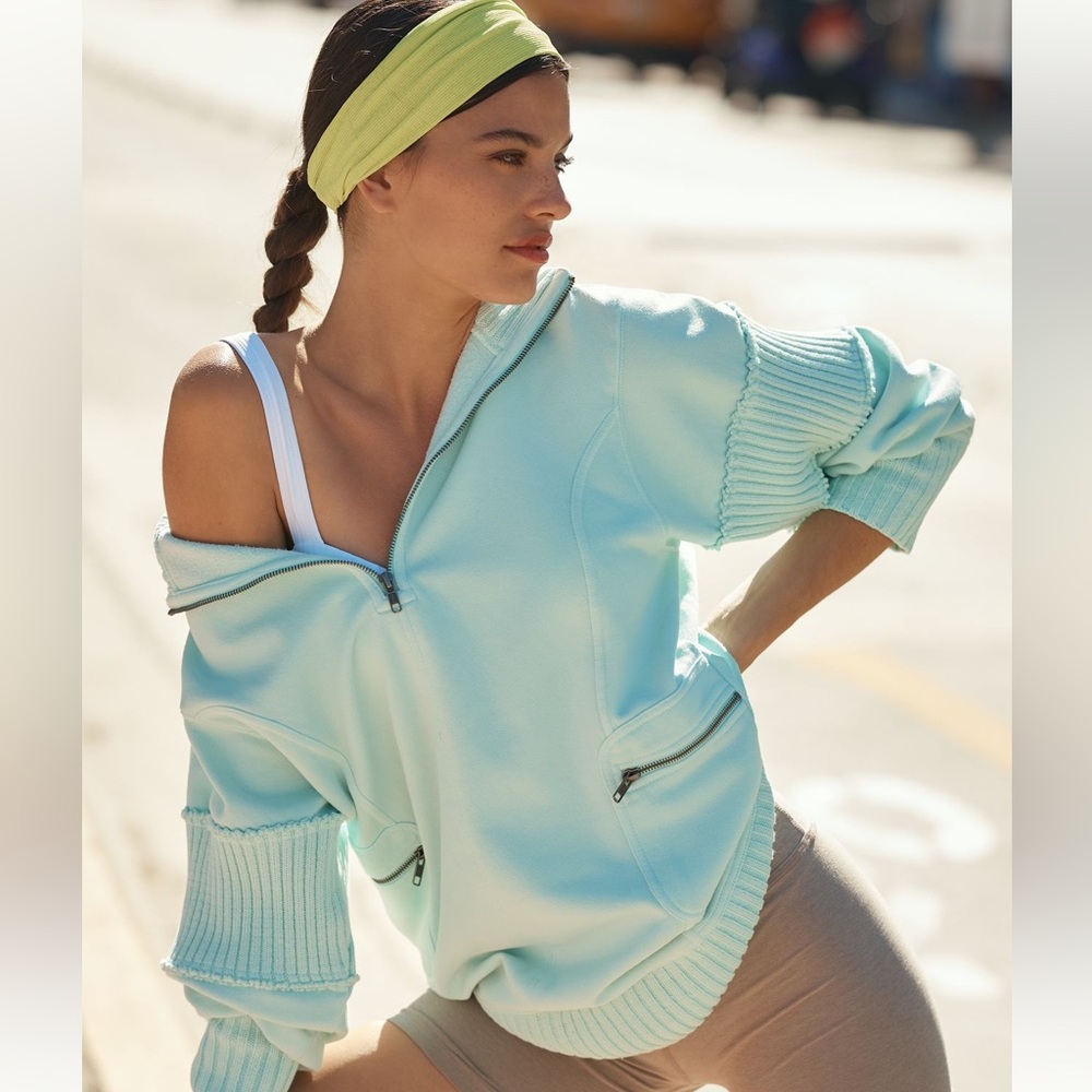 NWT- Anthropologie Indy Grab Pullover